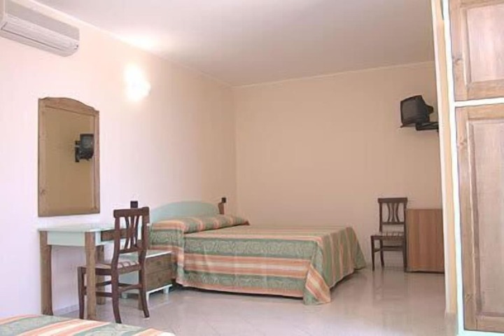 Room 6 of 56