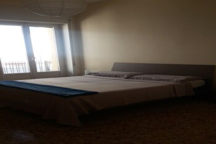 Room 82 of 92