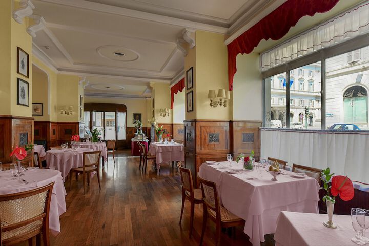 Dining 54 of 83