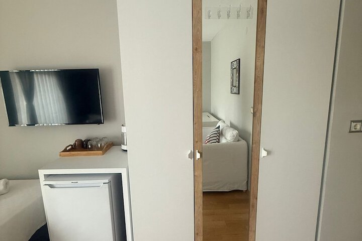 Room 37 of 121