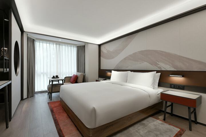 Room 11 of 46