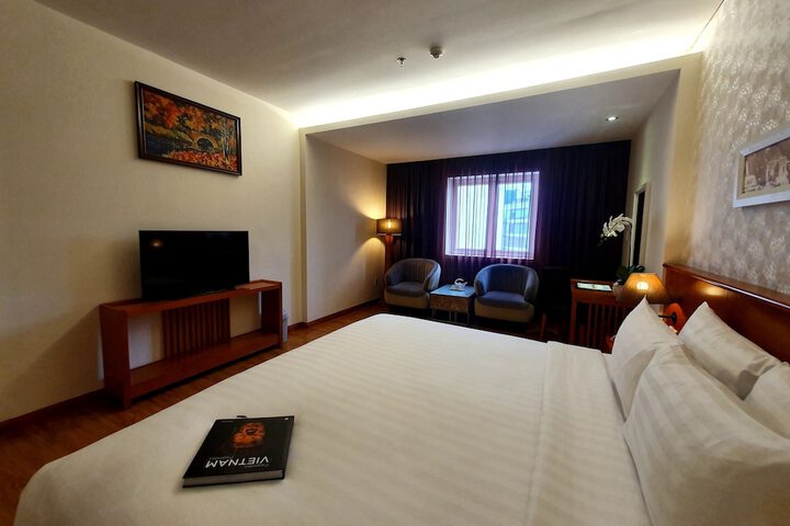 Room 10 of 50
