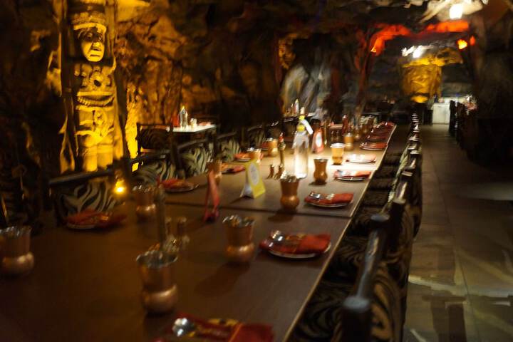 Dining 54 of 76