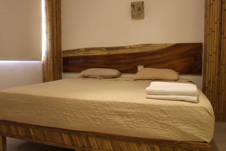 Room 3 of 10