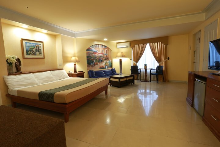 Room 5 of 38