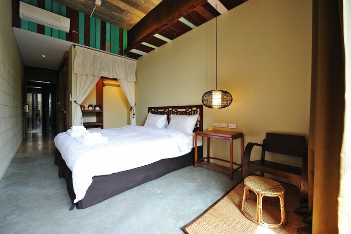 Room 14 of 68