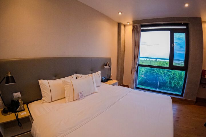 Room 15 of 38