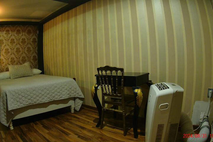 Room 47 of 152