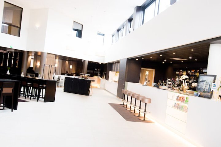 Lobby Entry