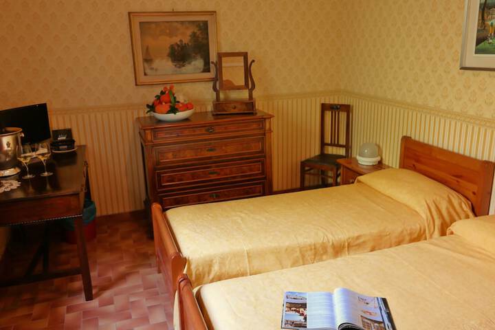 Room 7 of 22