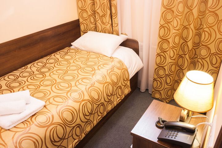 Room 13 of 23