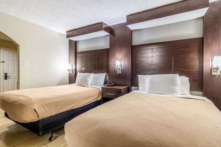 Room 16 of 42