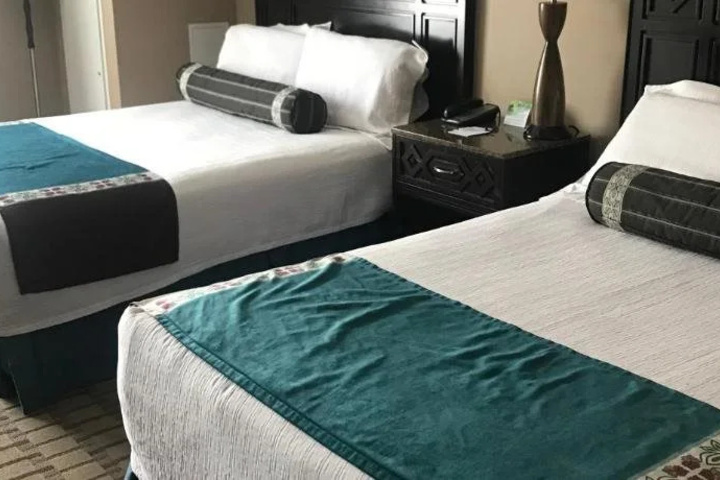 Room 5 of 38