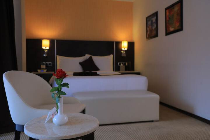 Room 25 of 66