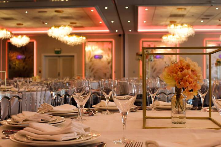 Ballroom/Hall 98 of 119