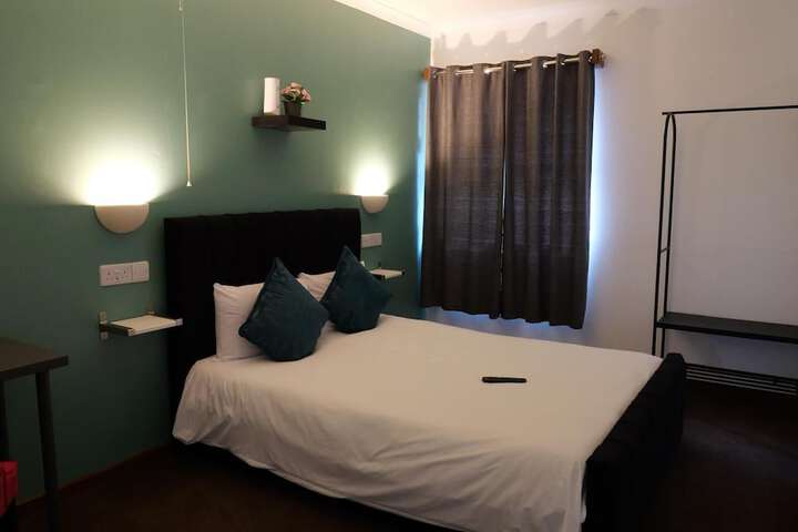 Room 15 of 49