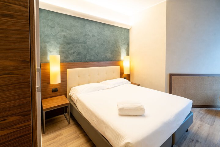 Room 52 of 101