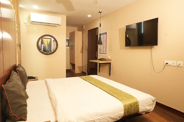 Room 17 of 46