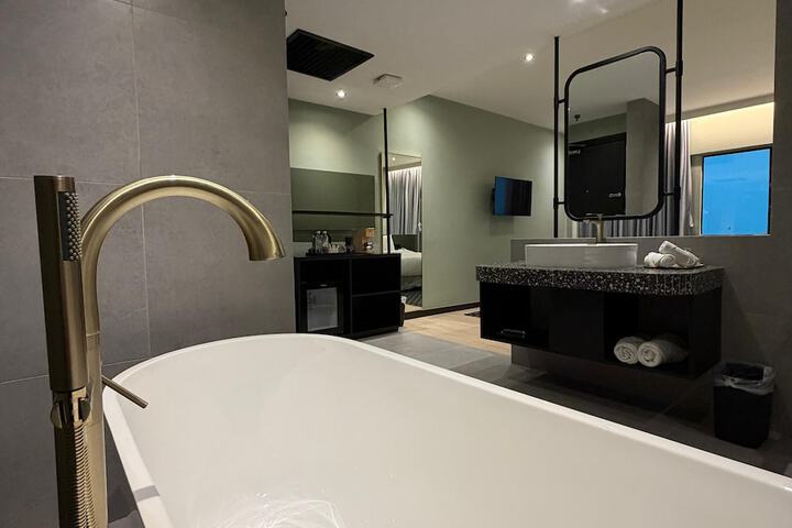 Bath Interior