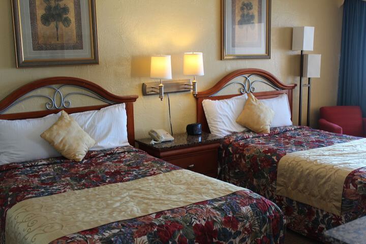 Studio with 2 Double Beds (5 of 15)