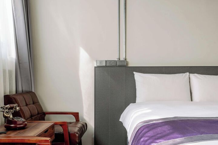 SATURN HOTEL