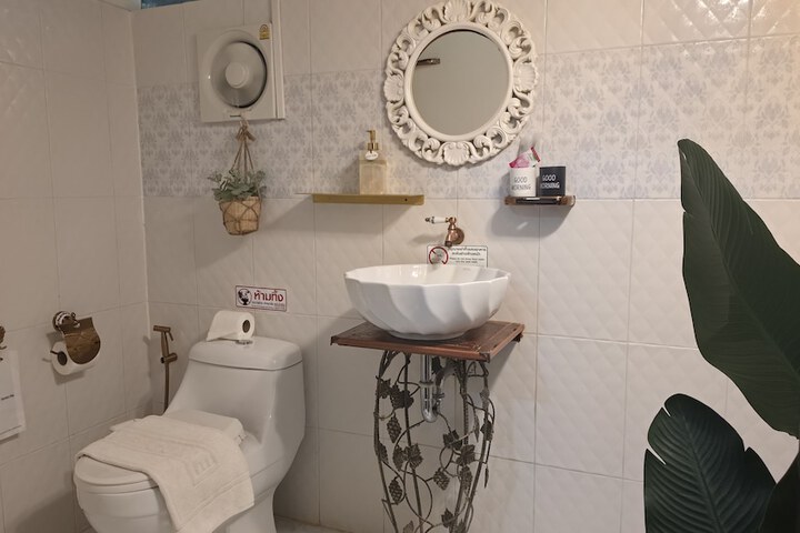 Room 184 of 290