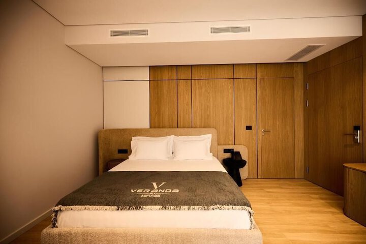 Room 5 of 67