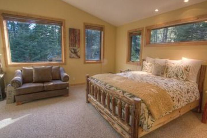 Room 10 of 36