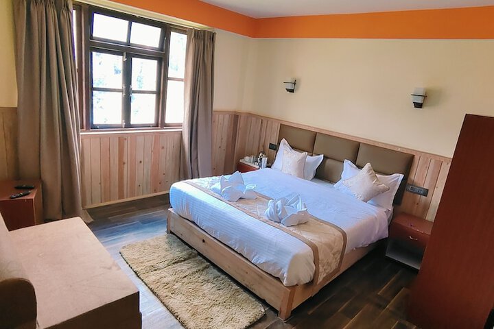 Room 9 of 29
