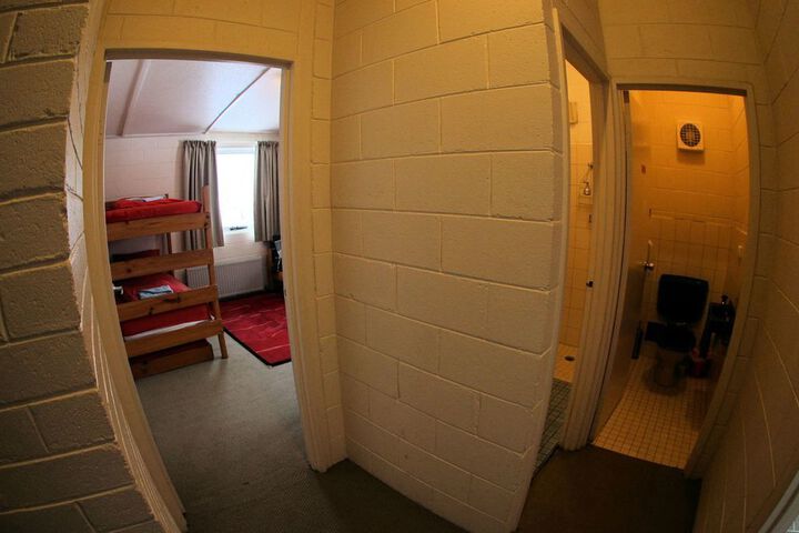 Room 34 of 47
