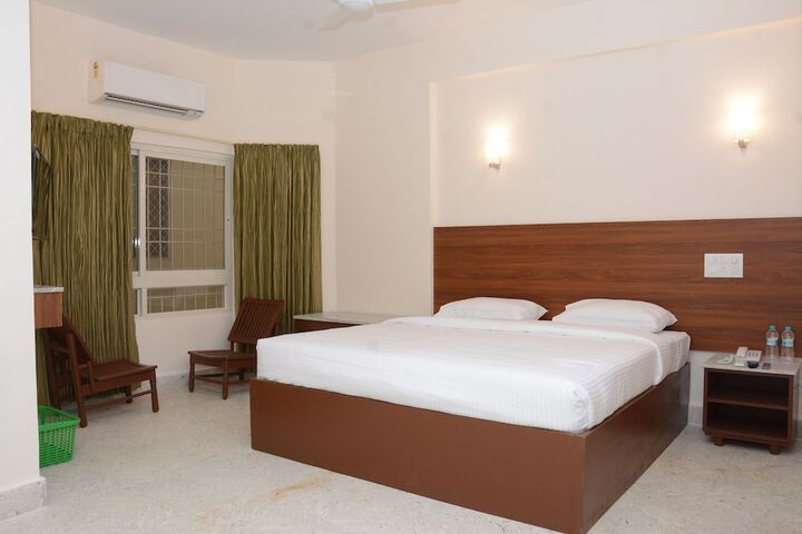 Room 4 of 38