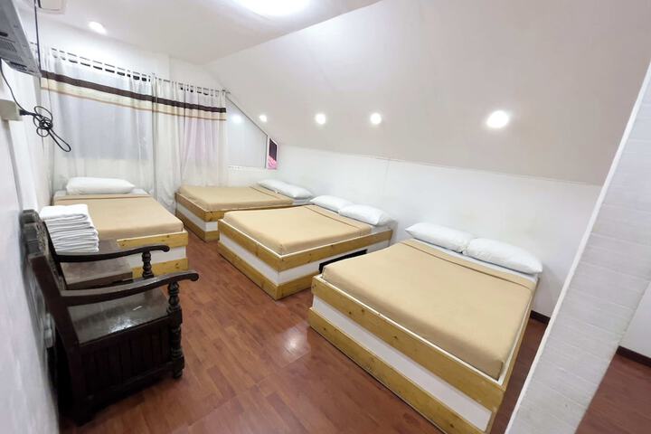 Room 42 of 72