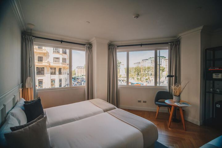 Room 50 of 90