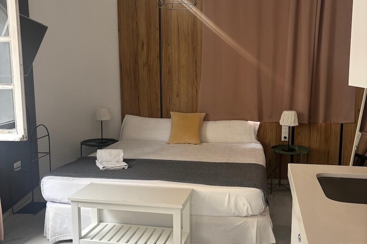 Room 15 of 52