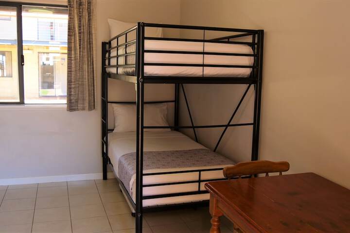 Room 11 of 122