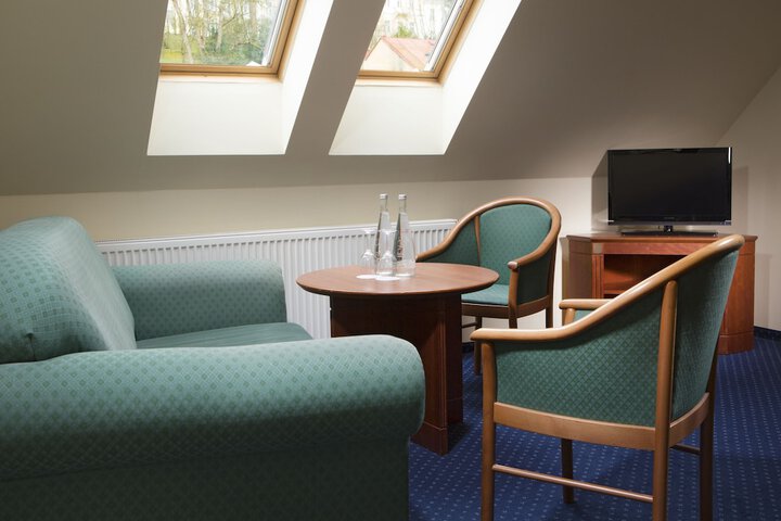 Room 9 of 22