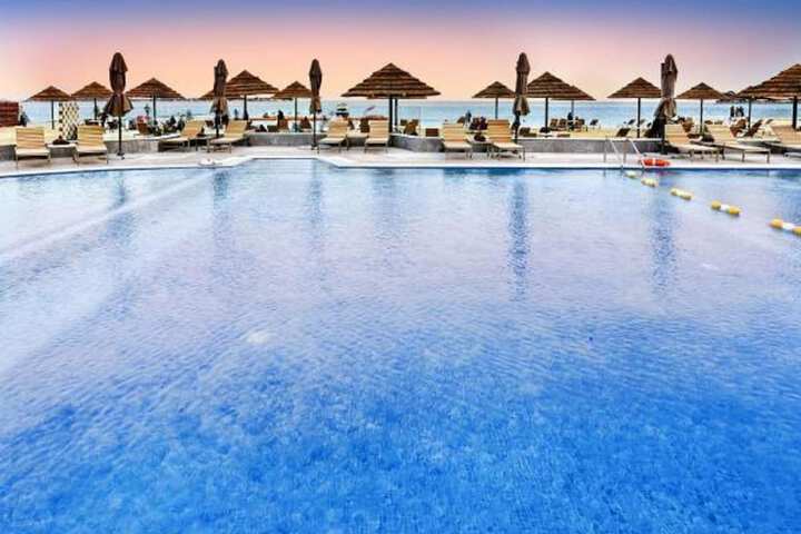 Pool 95 of 171