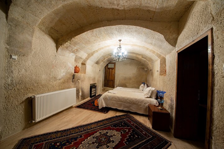 Room 12 of 46