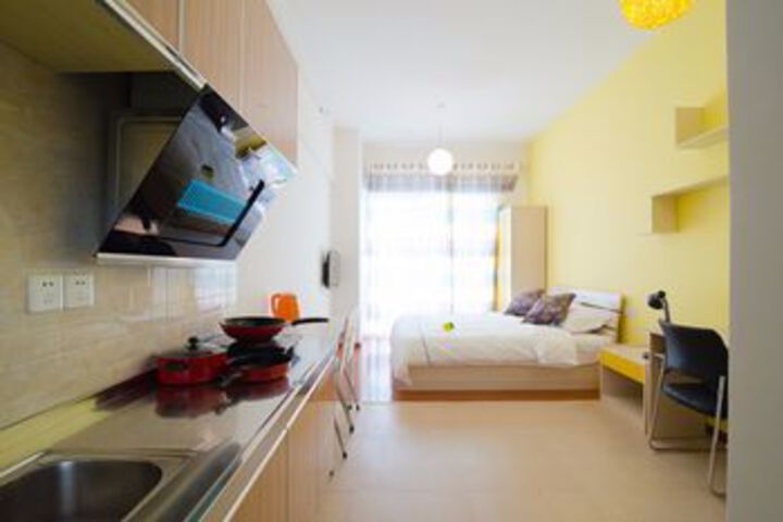 Room 10 of 36