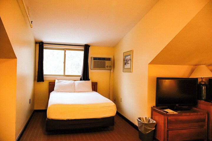 Room 18 of 69