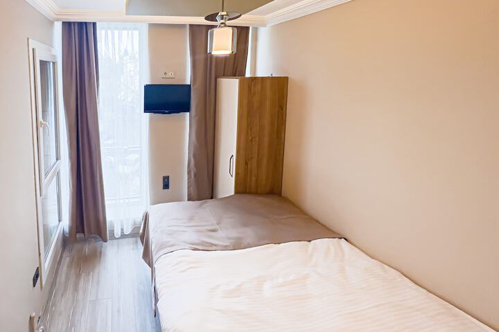 Room 11 of 23