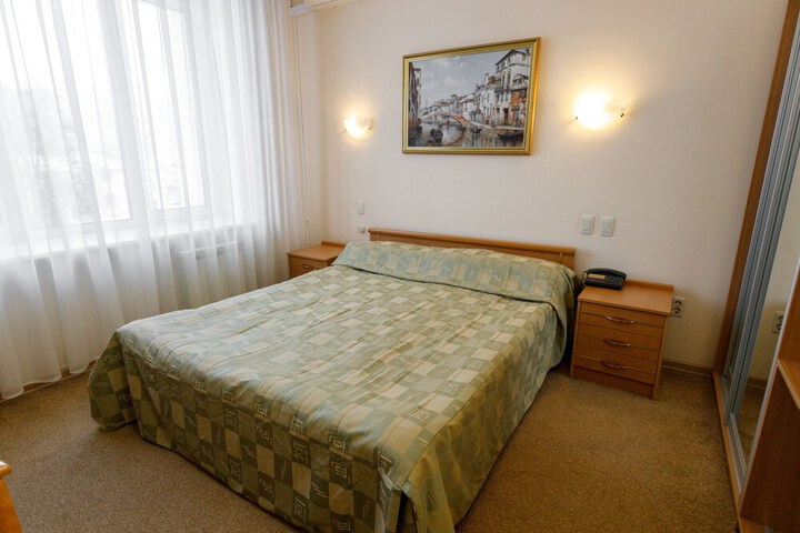 Room 43 of 82