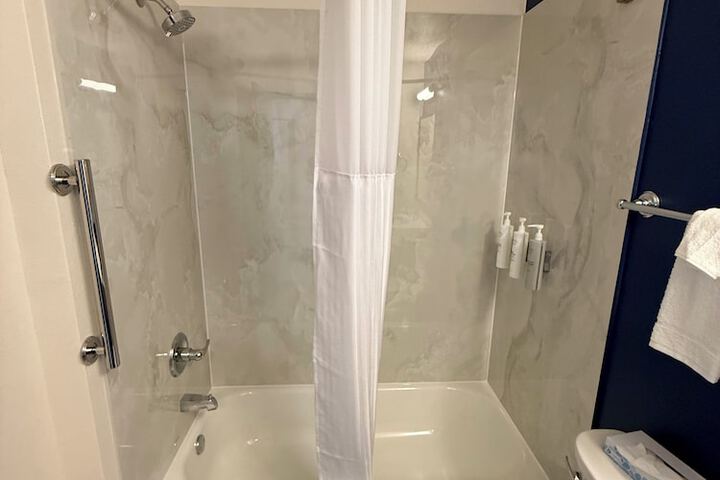 Room 21 of 35