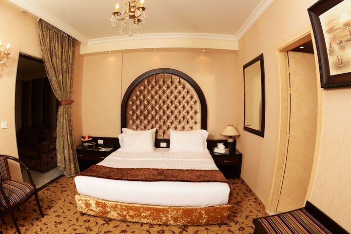 Room 15 of 79