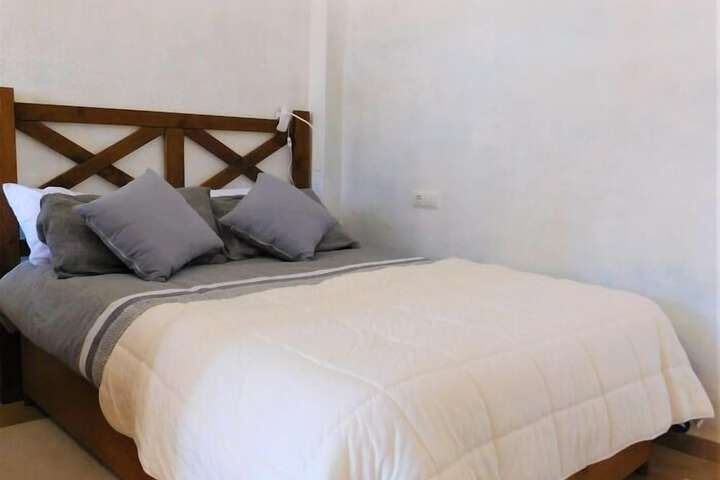 Room 2 of 20