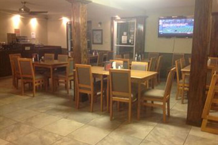 Dining 3 of 12