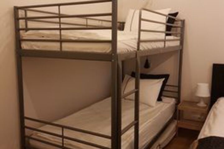 Room 6 of 17