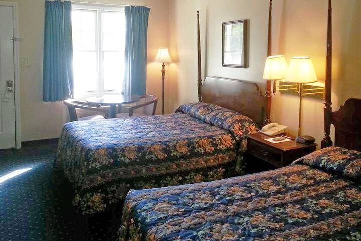 Basic 2 Double Beds (6 of 11)
