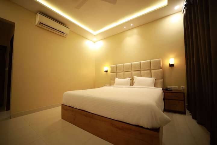 Room 9 of 21