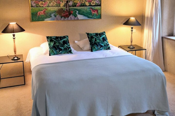 Room 2 of 31